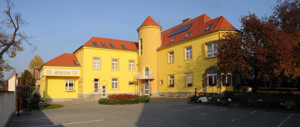 Apollon Hotel Valtice Buitenkant foto